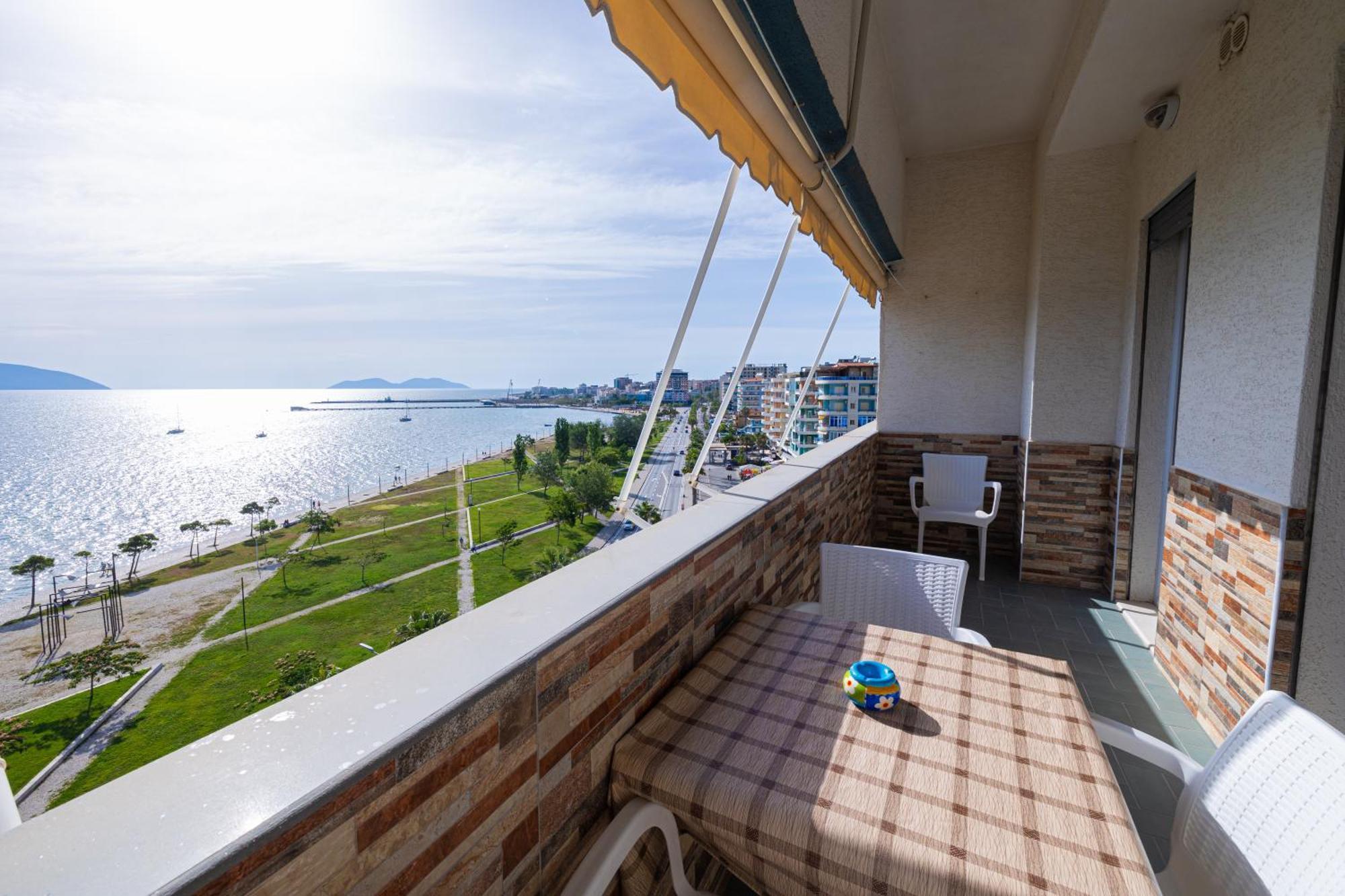 Lucas Apartments Rental Vlorë Esterno foto