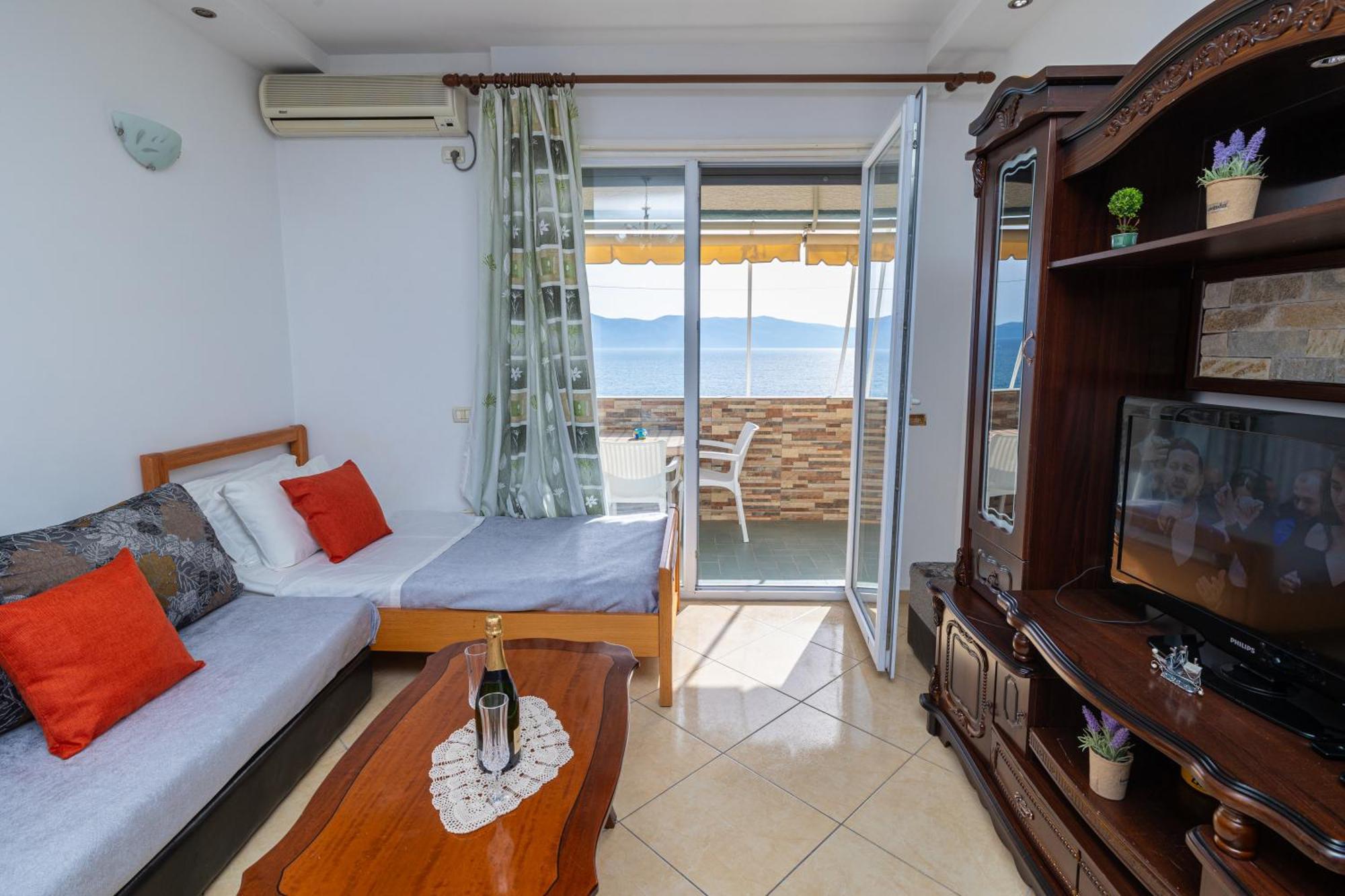 Lucas Apartments Rental Vlorë Esterno foto